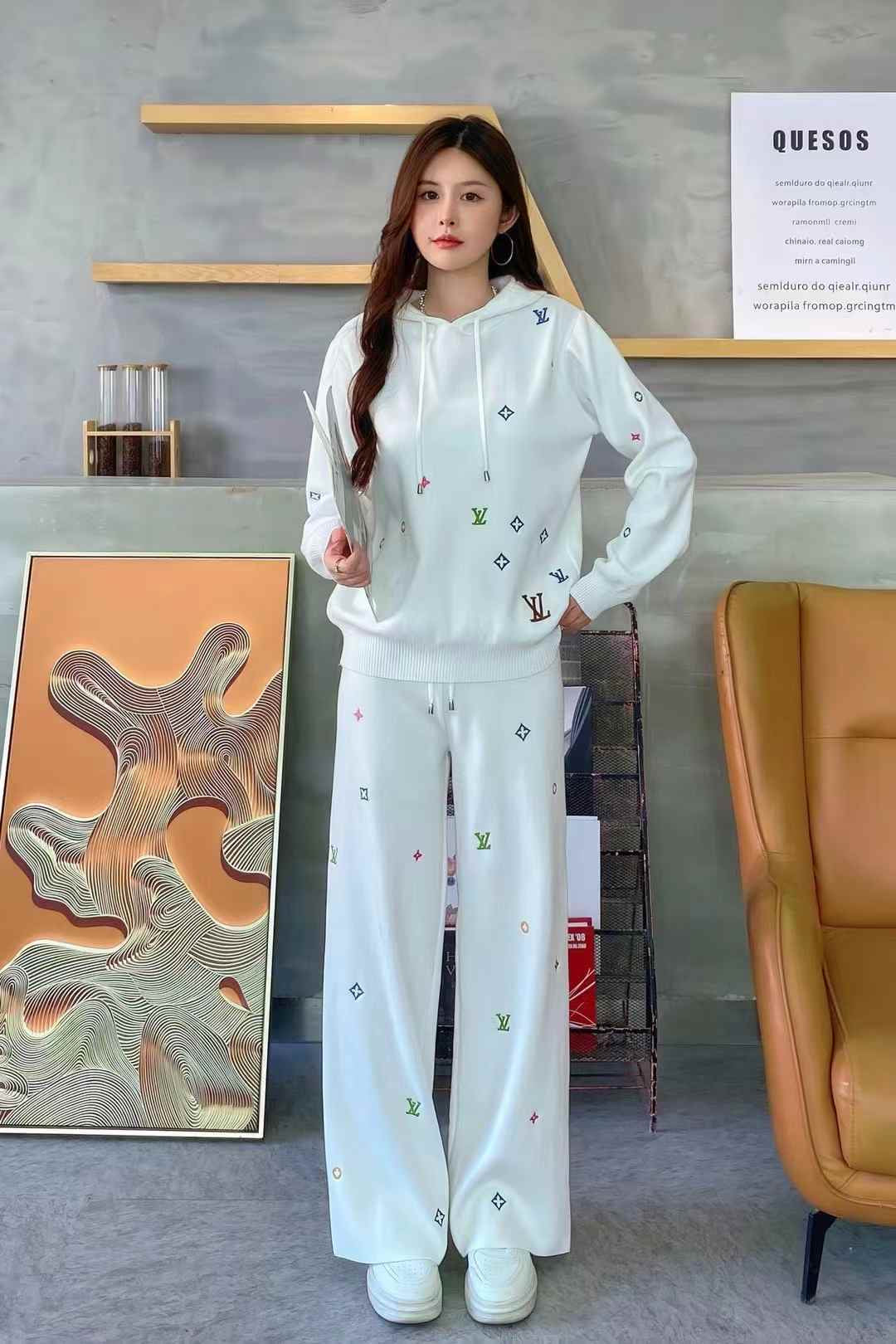 Lv tracksuit