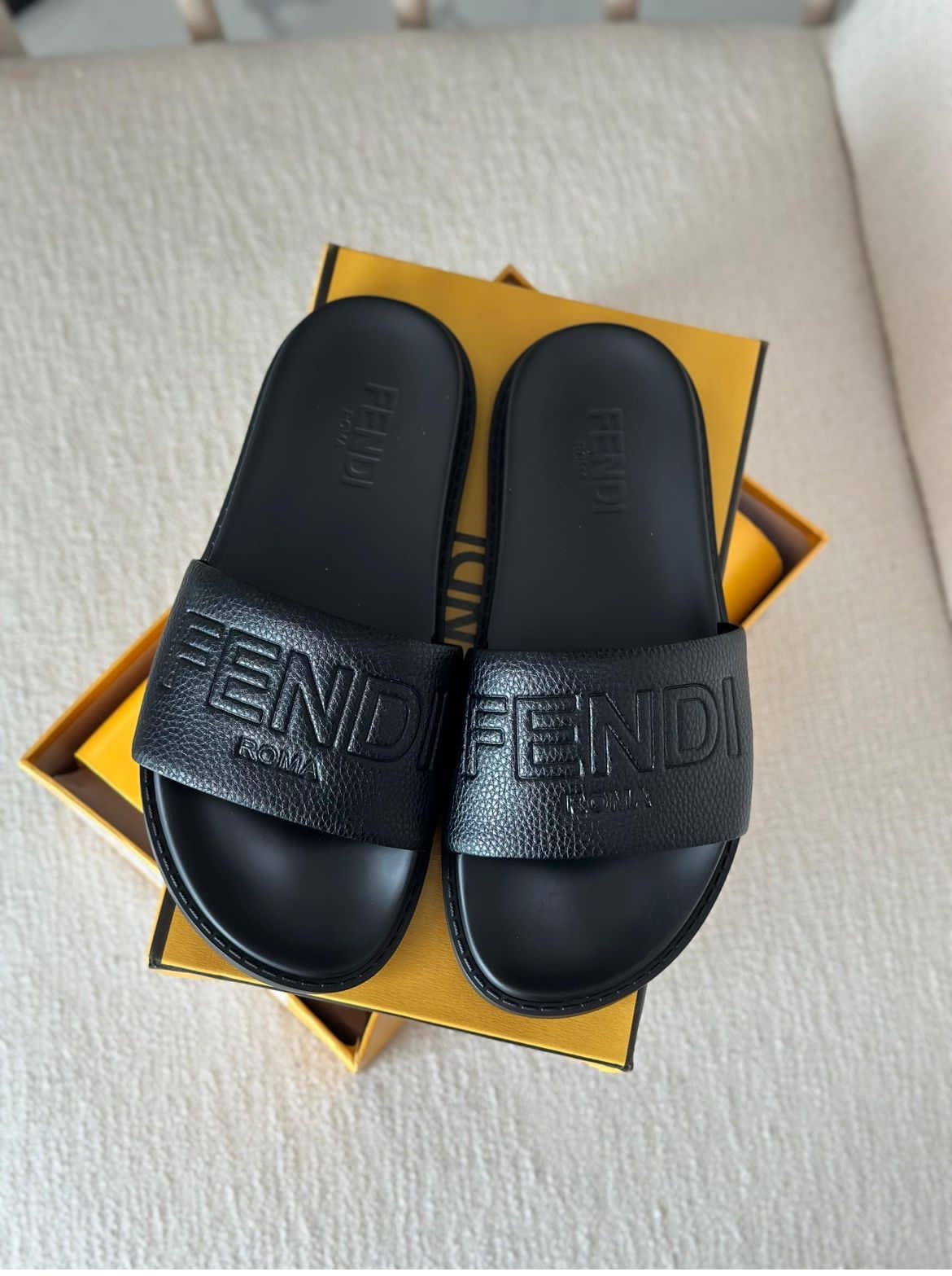 Fendi slipper