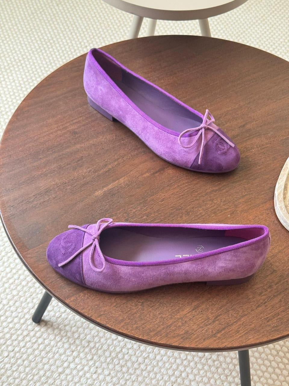 Chanel ballerina suede