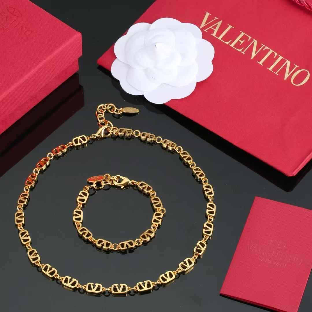 Valentino jewelry set