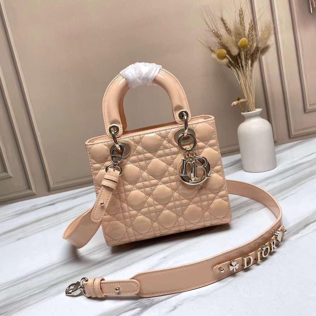 Lady dior bag 20 cm