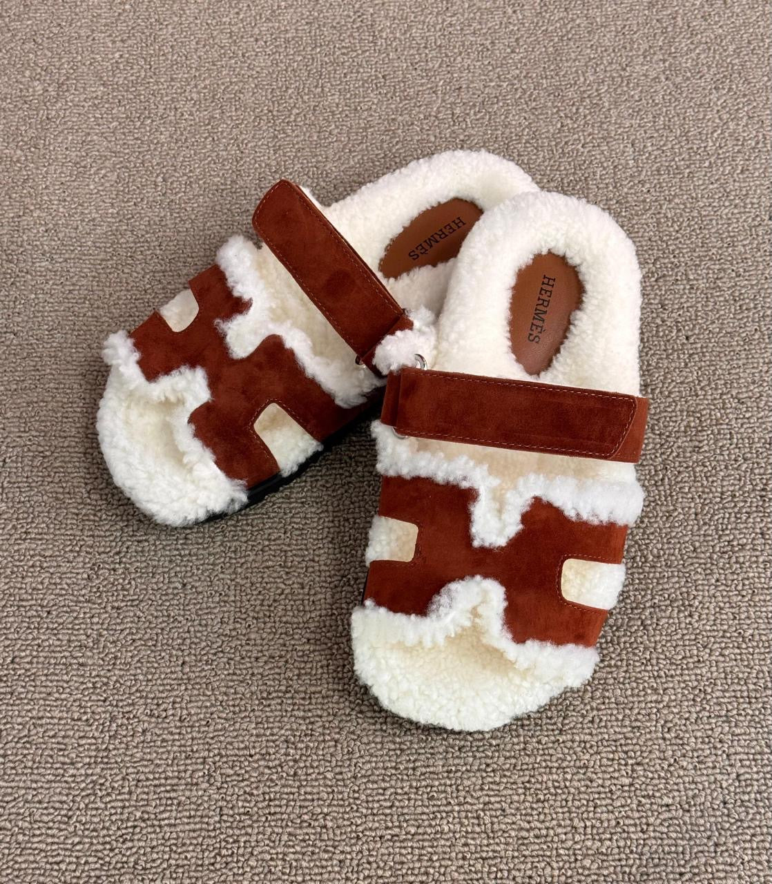 Hermes slippers chypre with fur