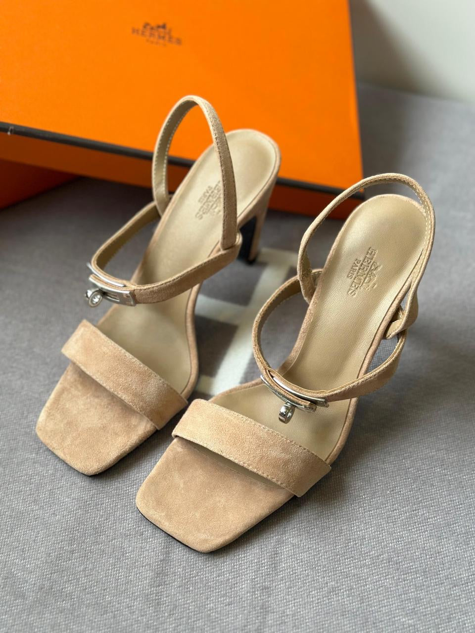 Hermes sandals heels