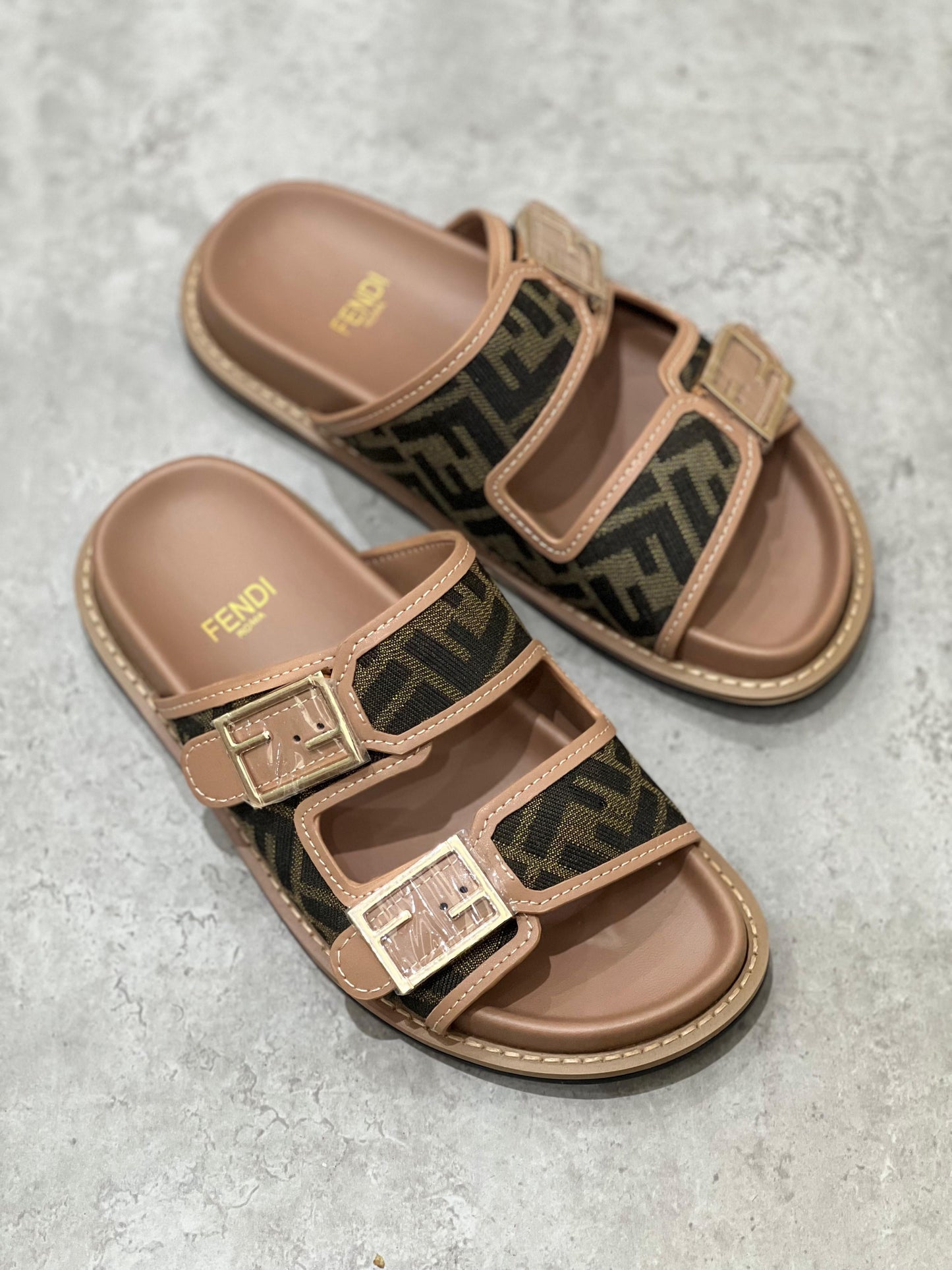 Fendi slippers