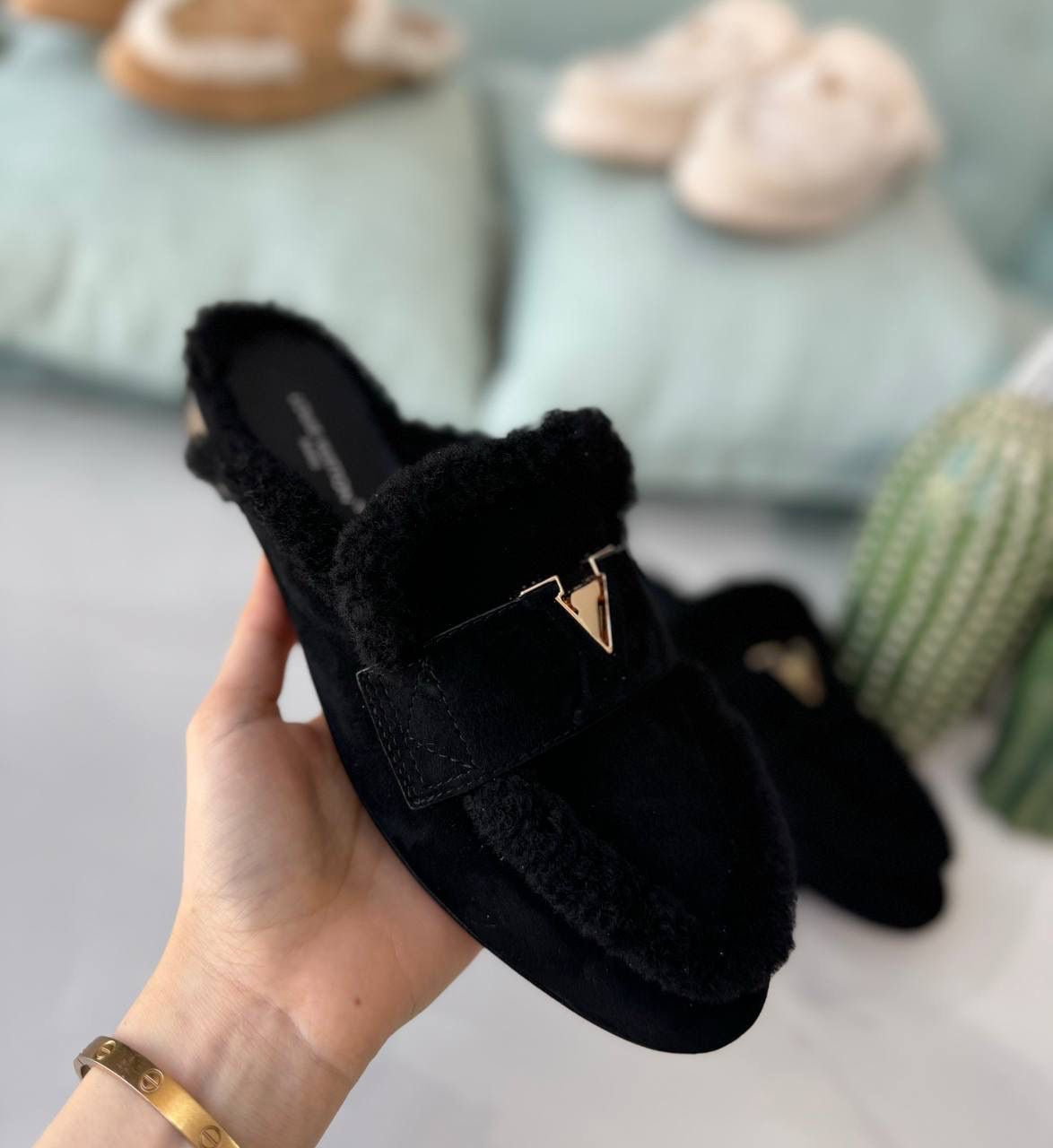Lv mules with fur