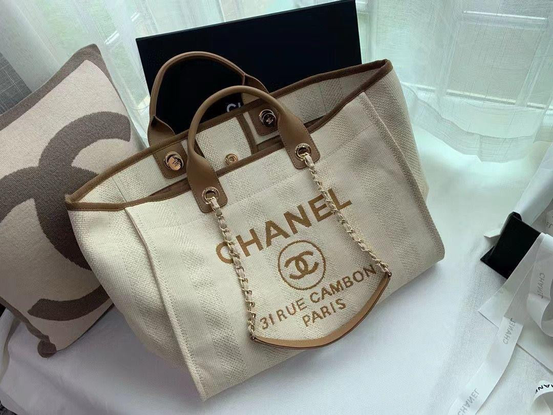 Chanel bag tote