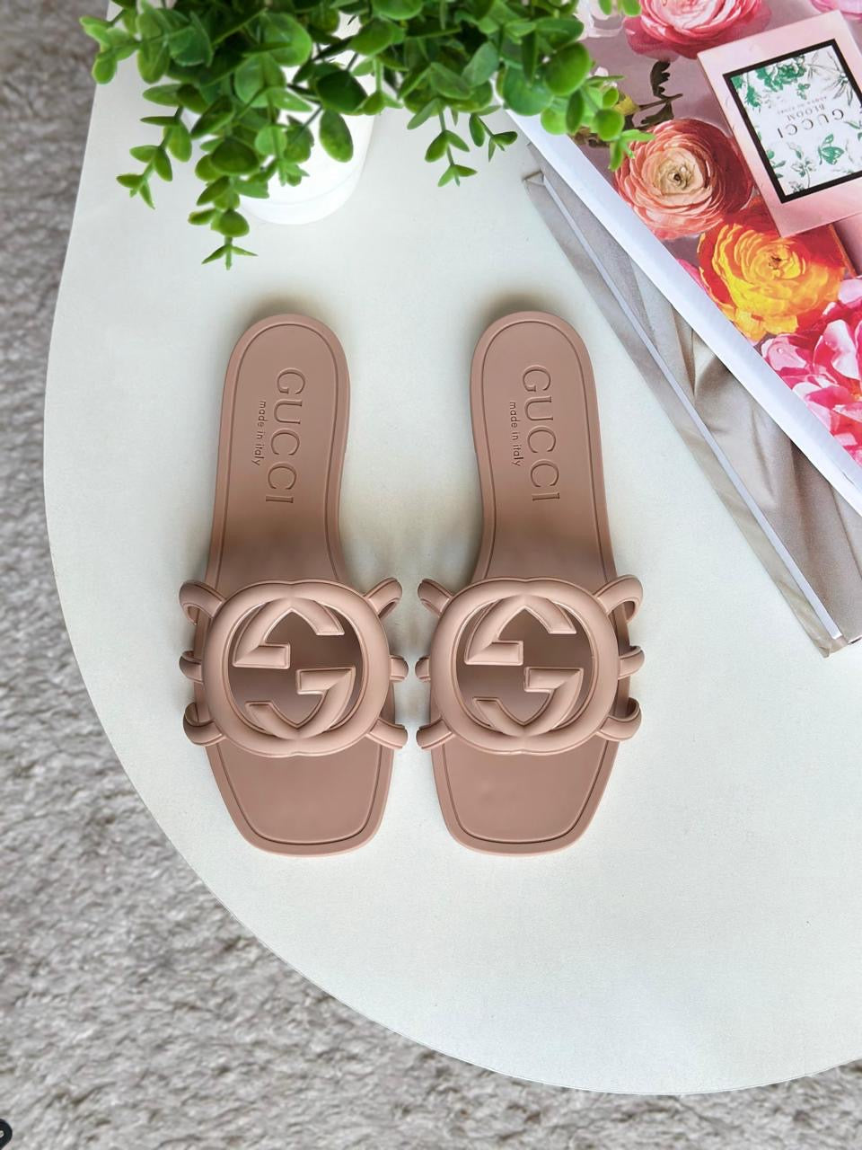 Gucci slippers
