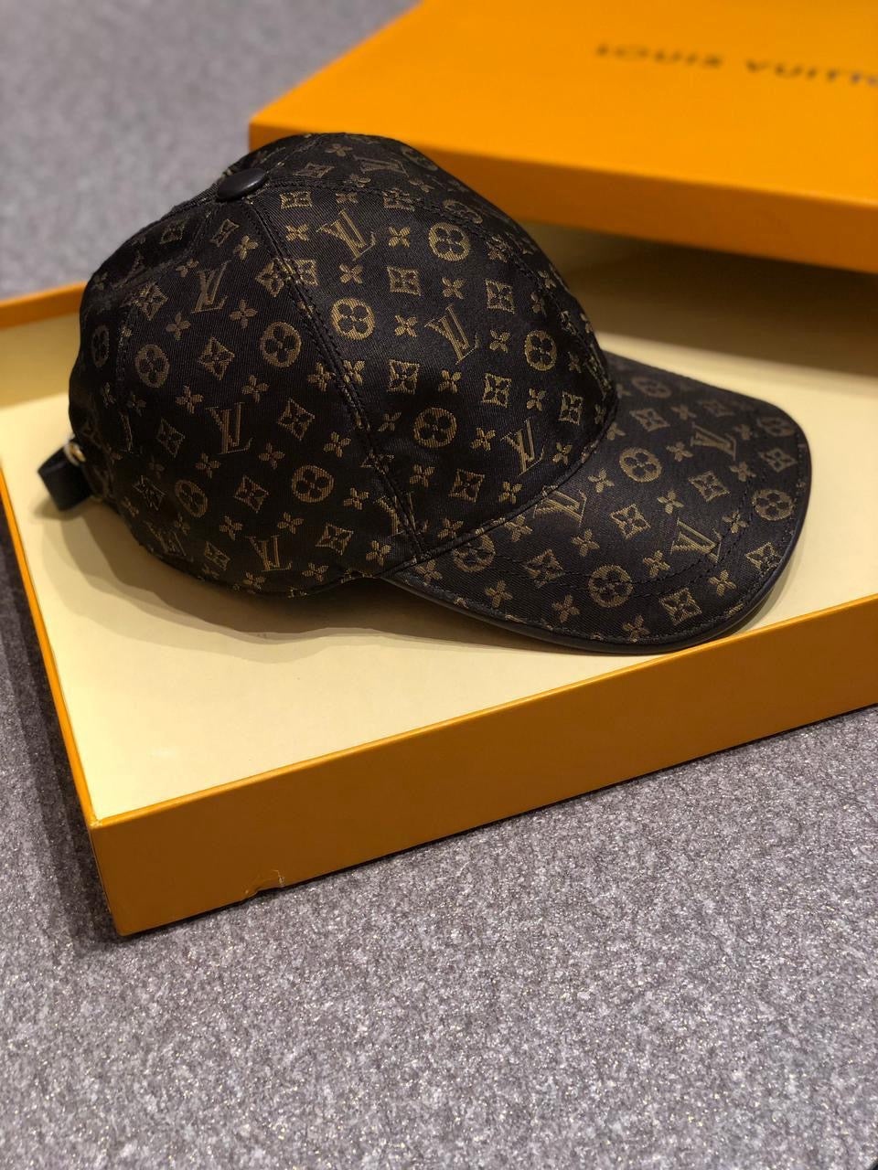 Lv cap