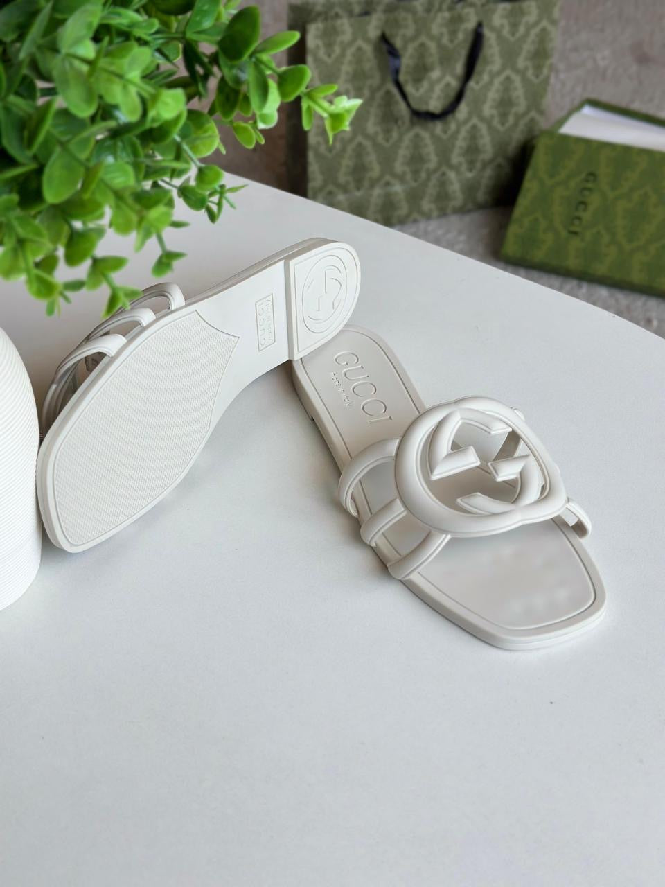 Gucci slippers