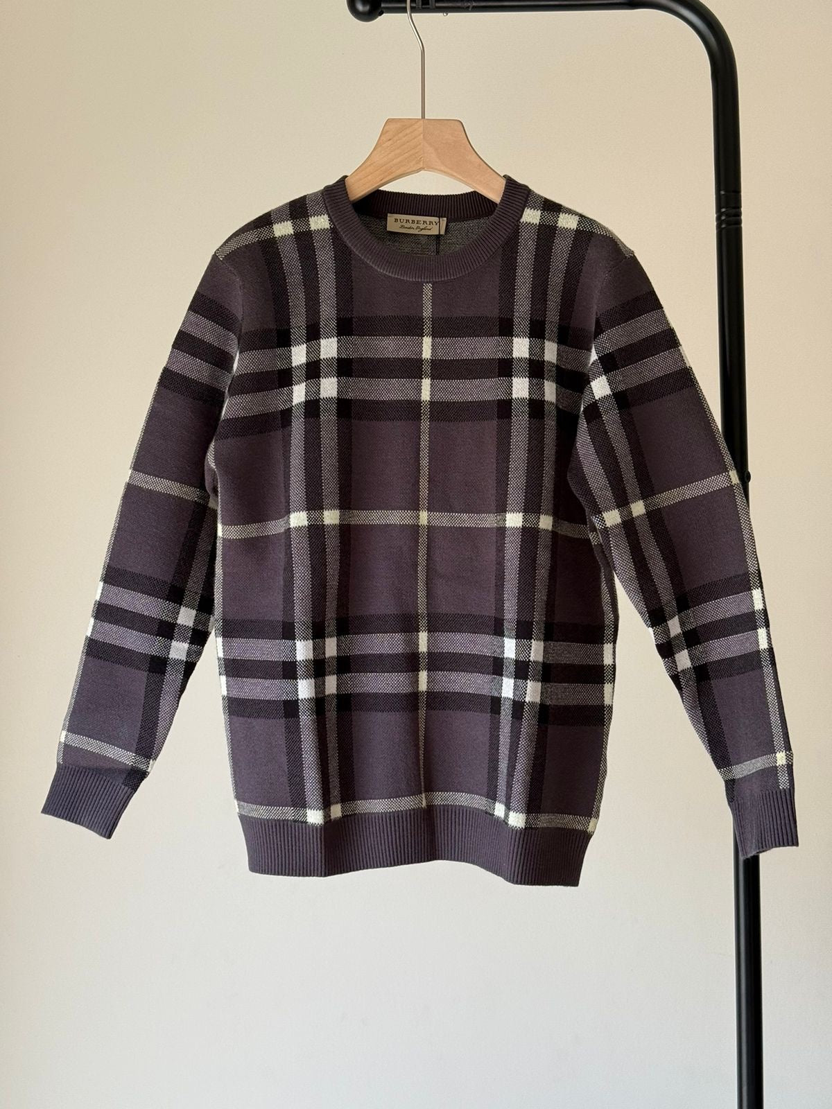 Burberry sweater