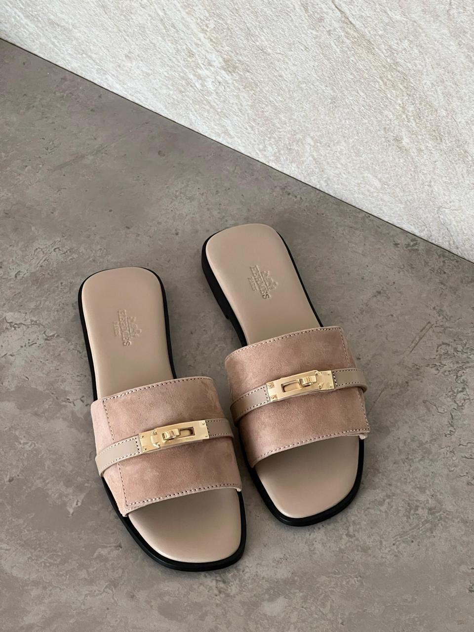 Hermes slippers beige suede