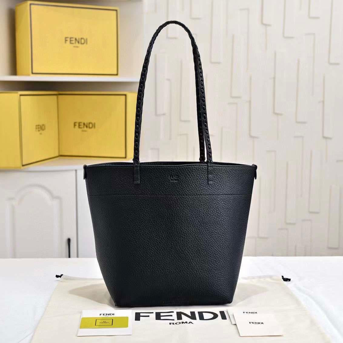 Fendi bag tote