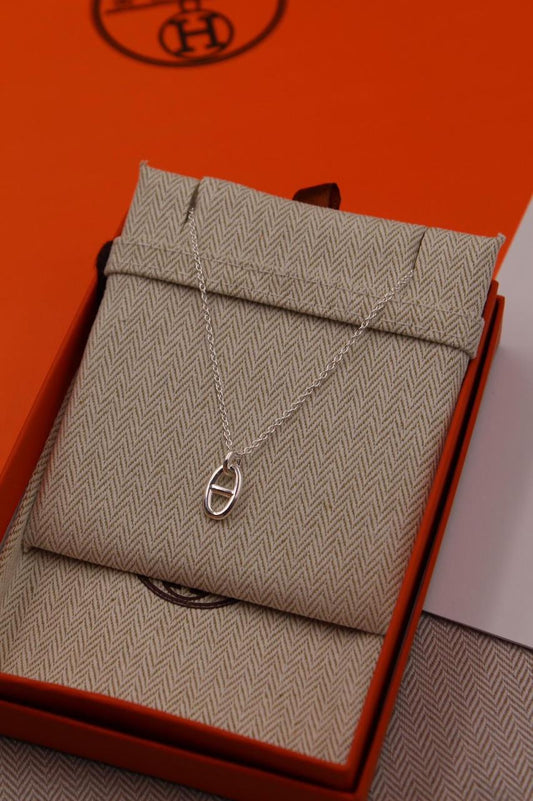 Hermes necklace (real silver)