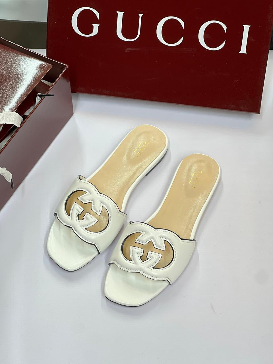 Gucci slippers