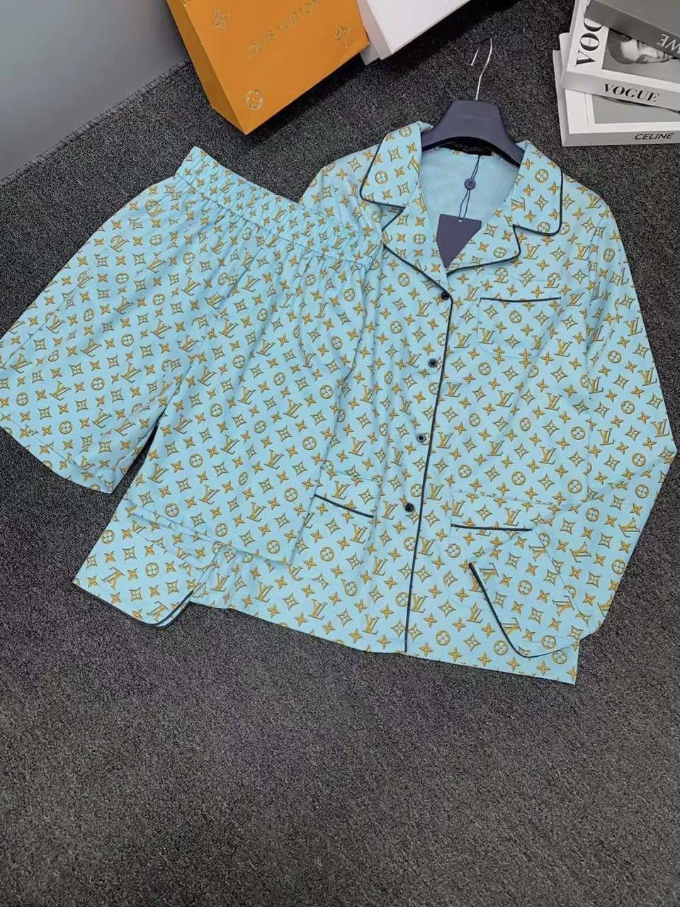 Lv clothes set