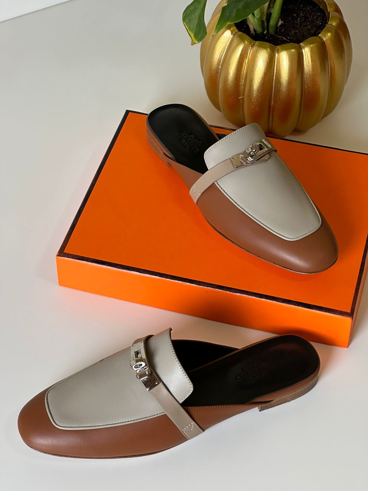 Hermes mules flat