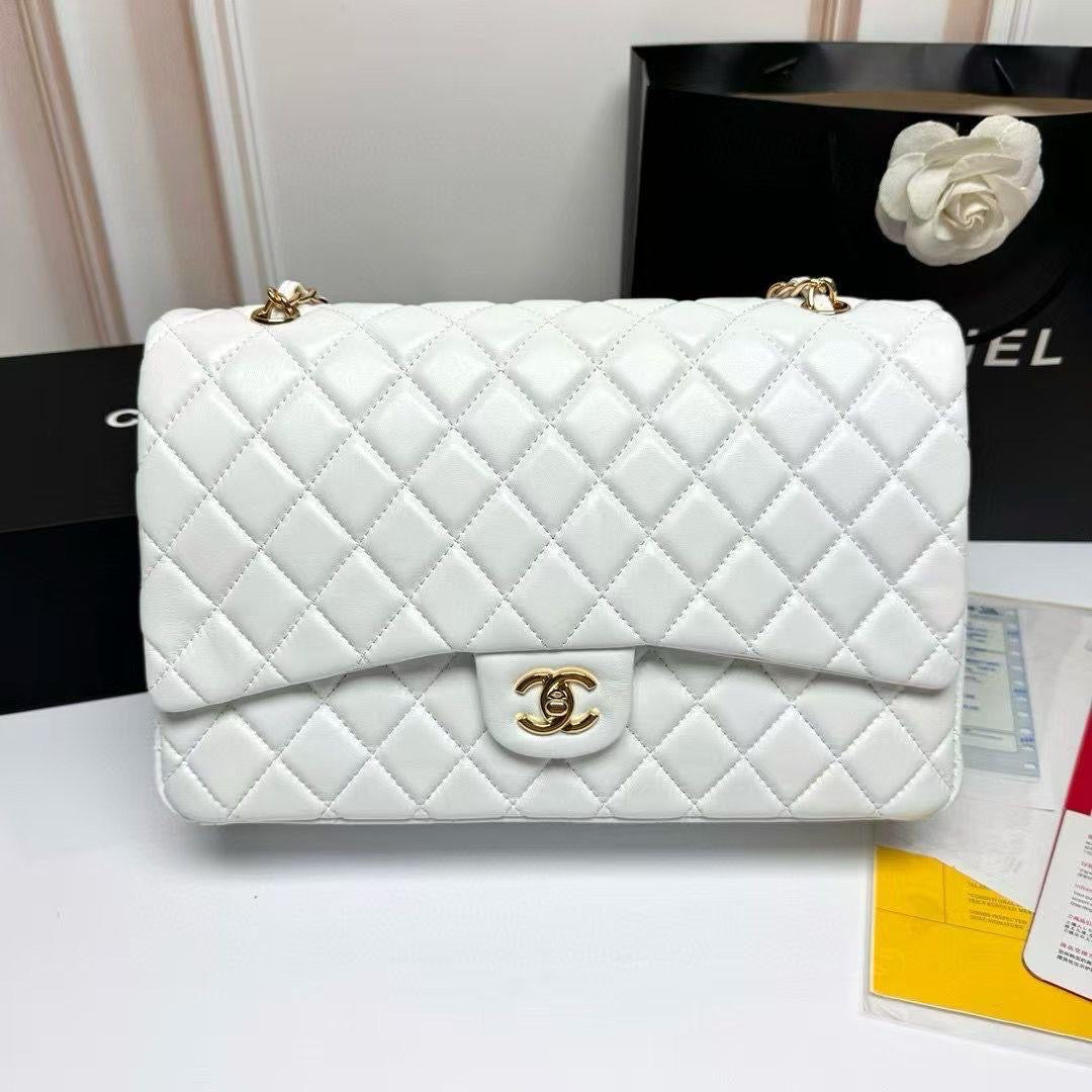 Chanel bag 30 cm