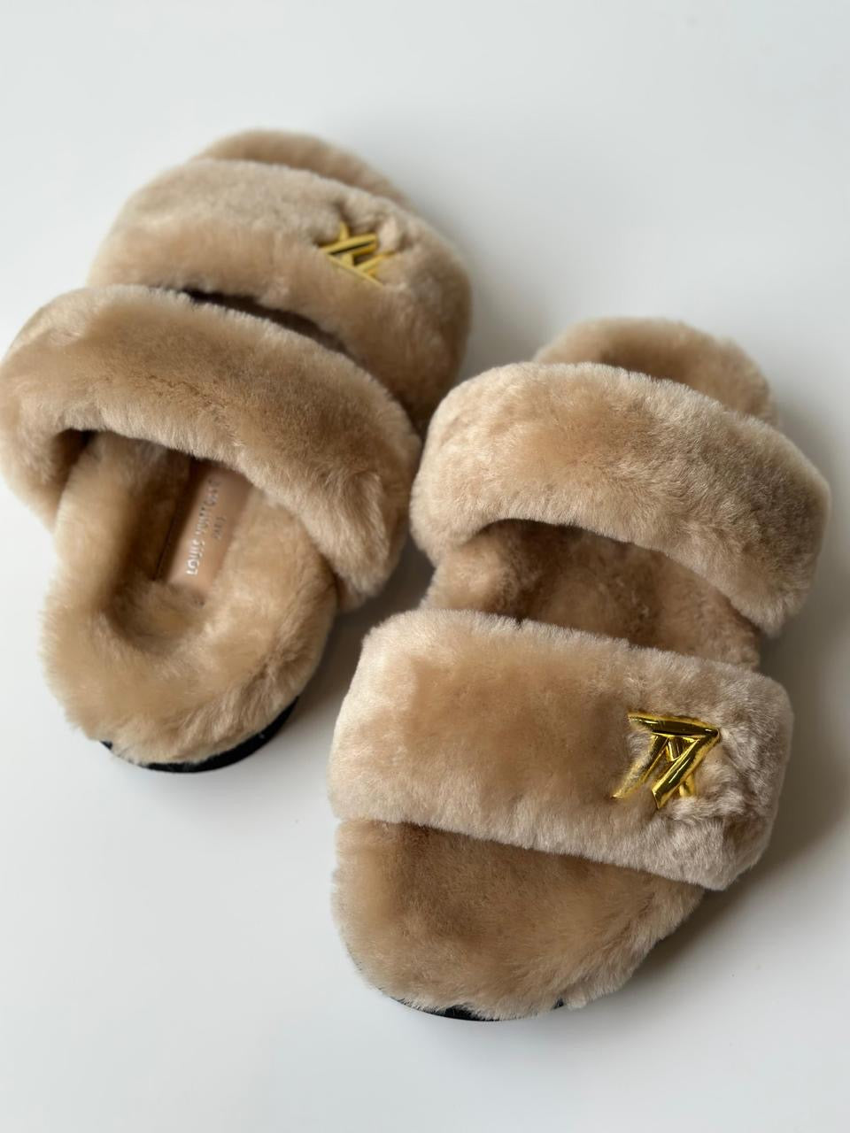 Lv slipper with fur