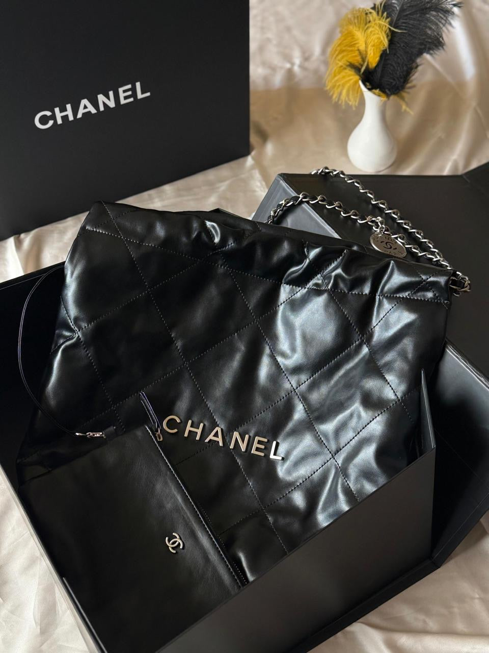 Chanel bag tote