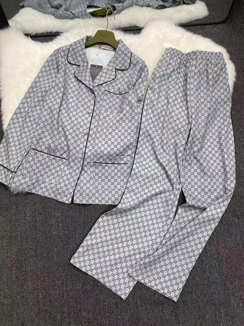 Gucci clothes set