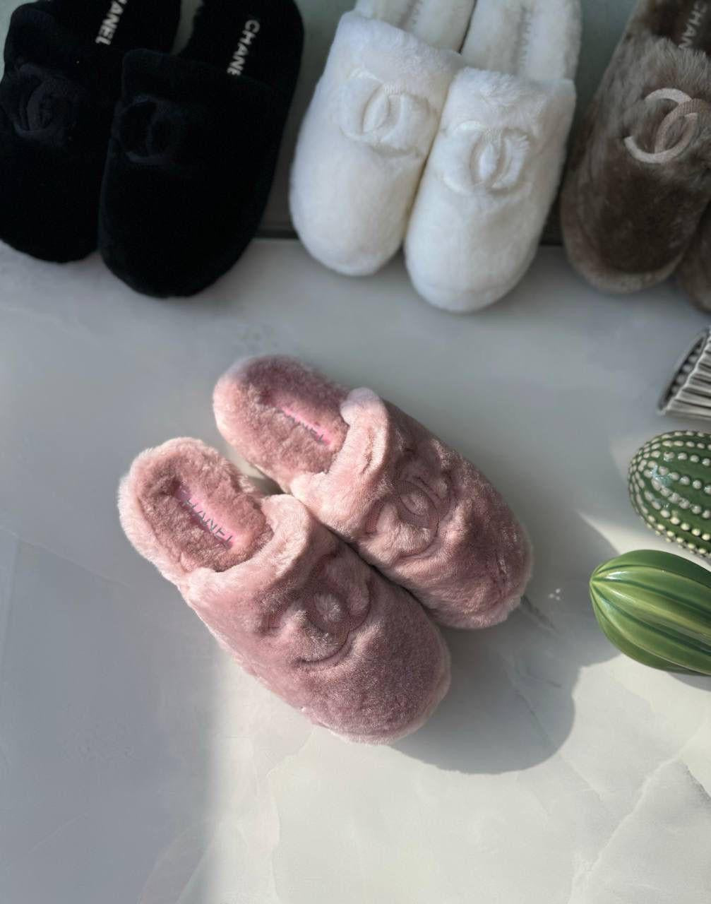 Chanel mules with fur