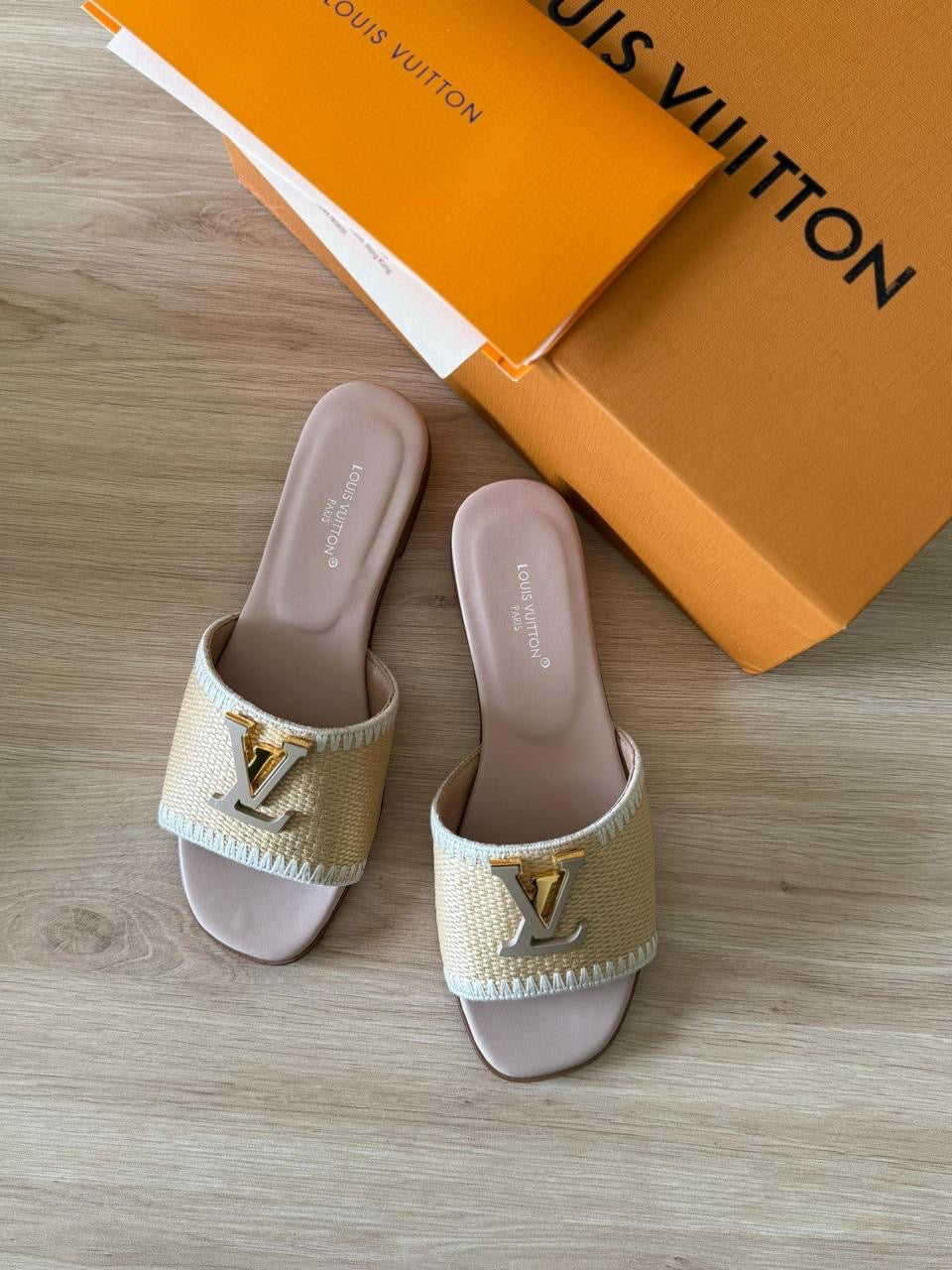 Lv slippers