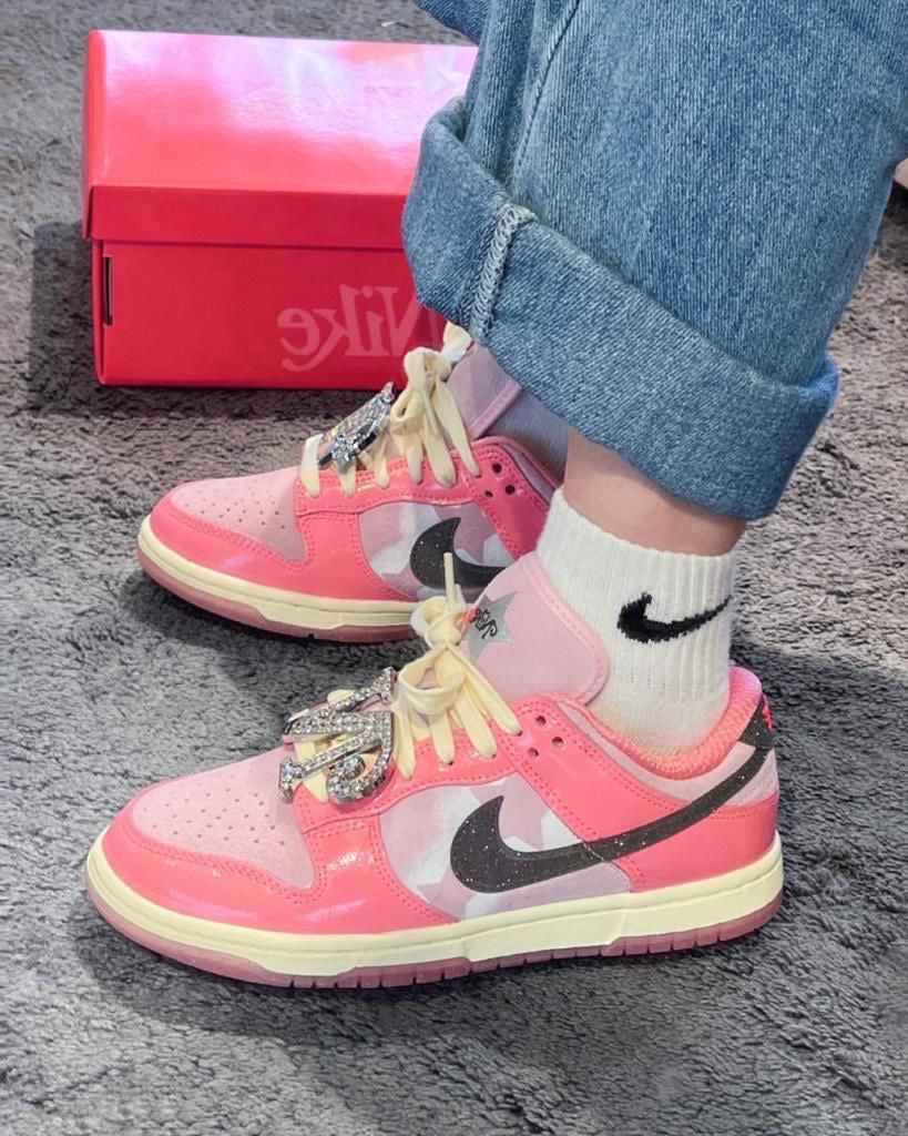 Nike sneakers dunk low