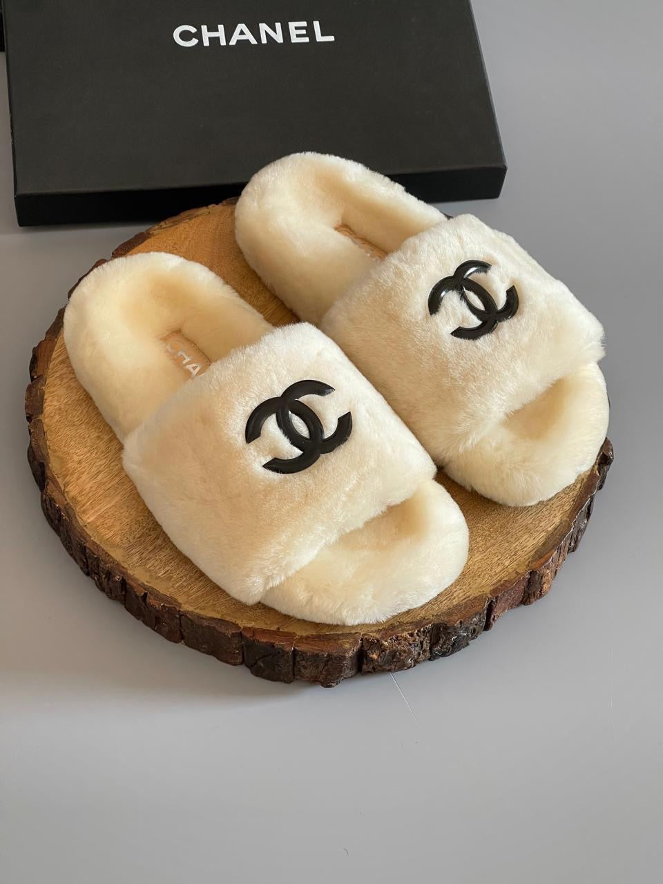 Chanel slippers with fur