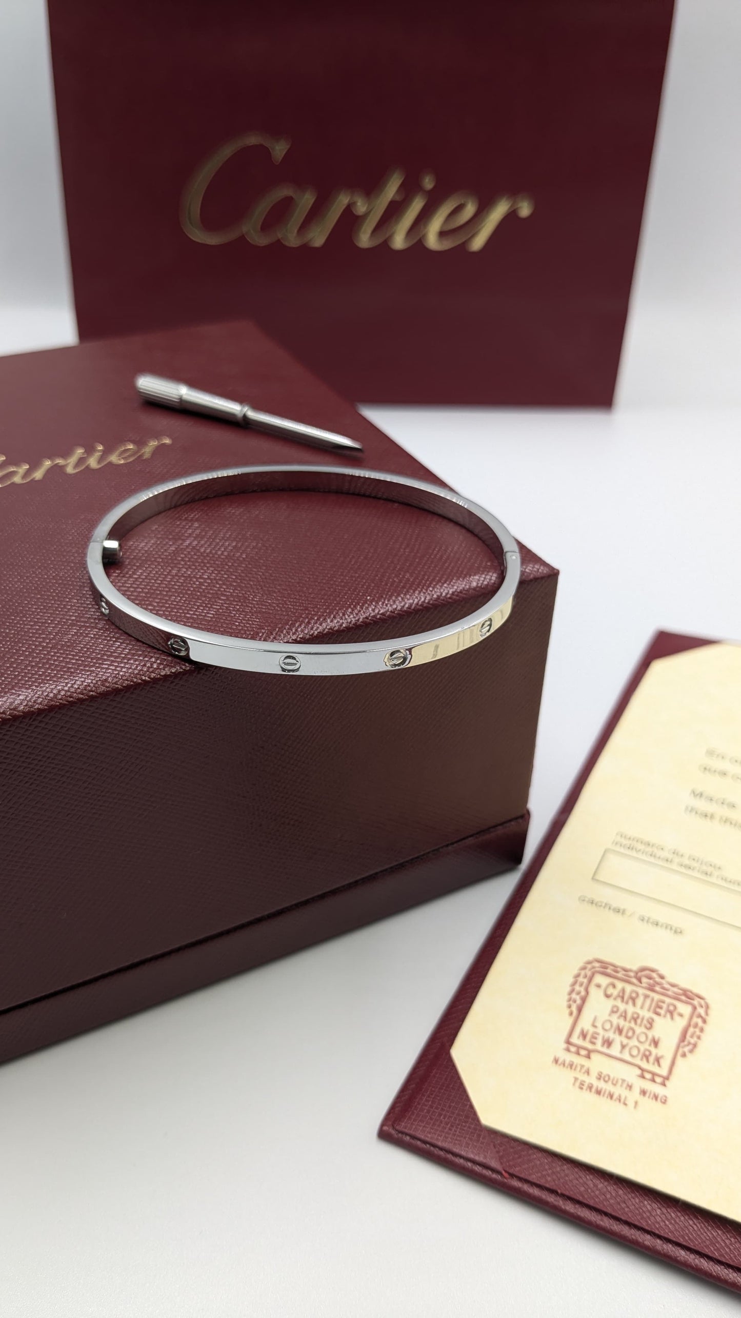 Cartier bangle ( thin with screw )