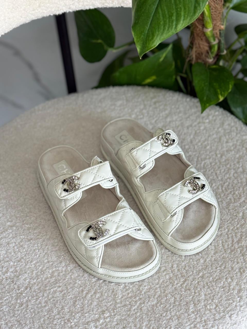 Chanel slippers glossy