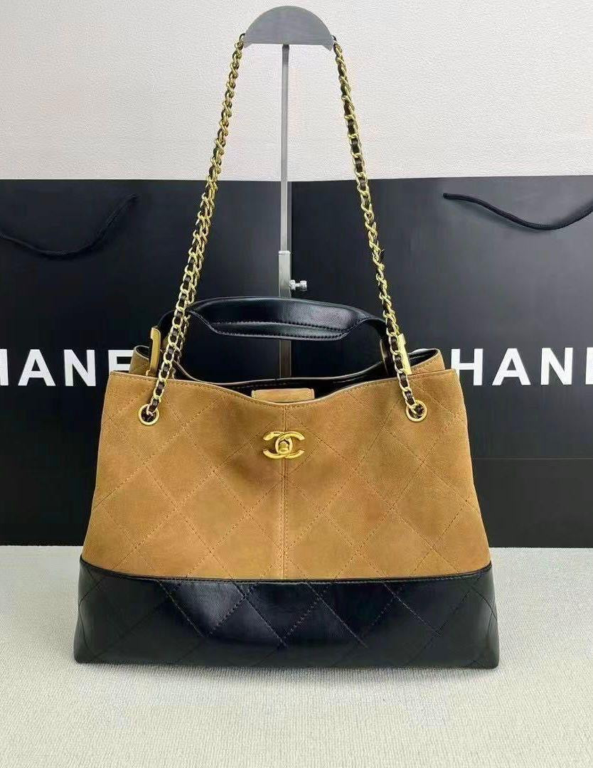 Chanel bag tote