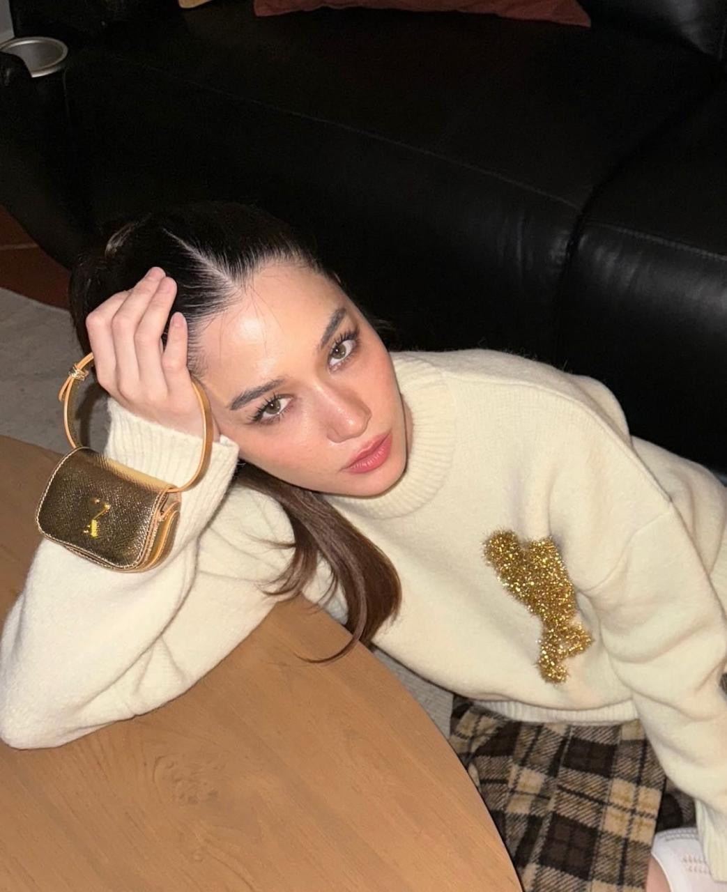 Ami sweater