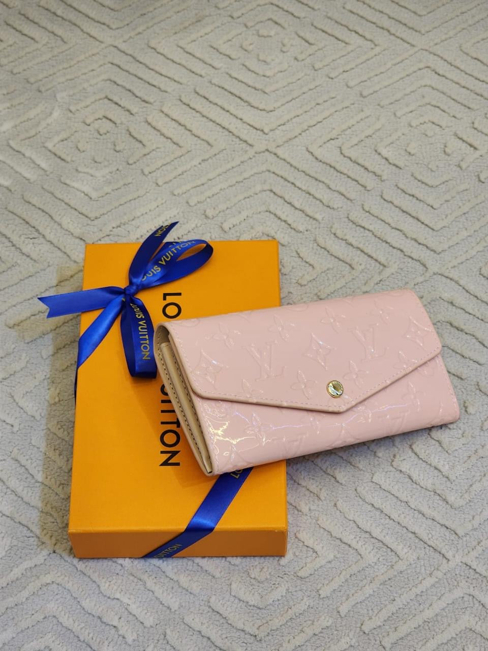 Lv wallet