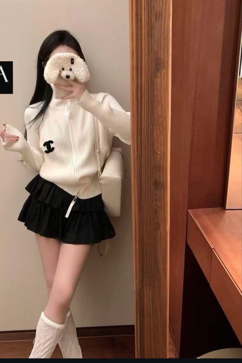 Chanel sweater