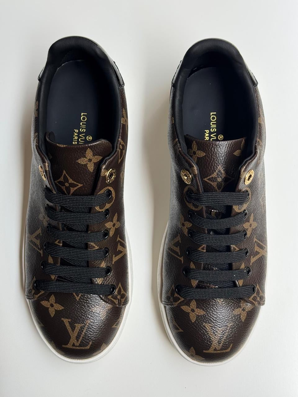 Lv sneakers