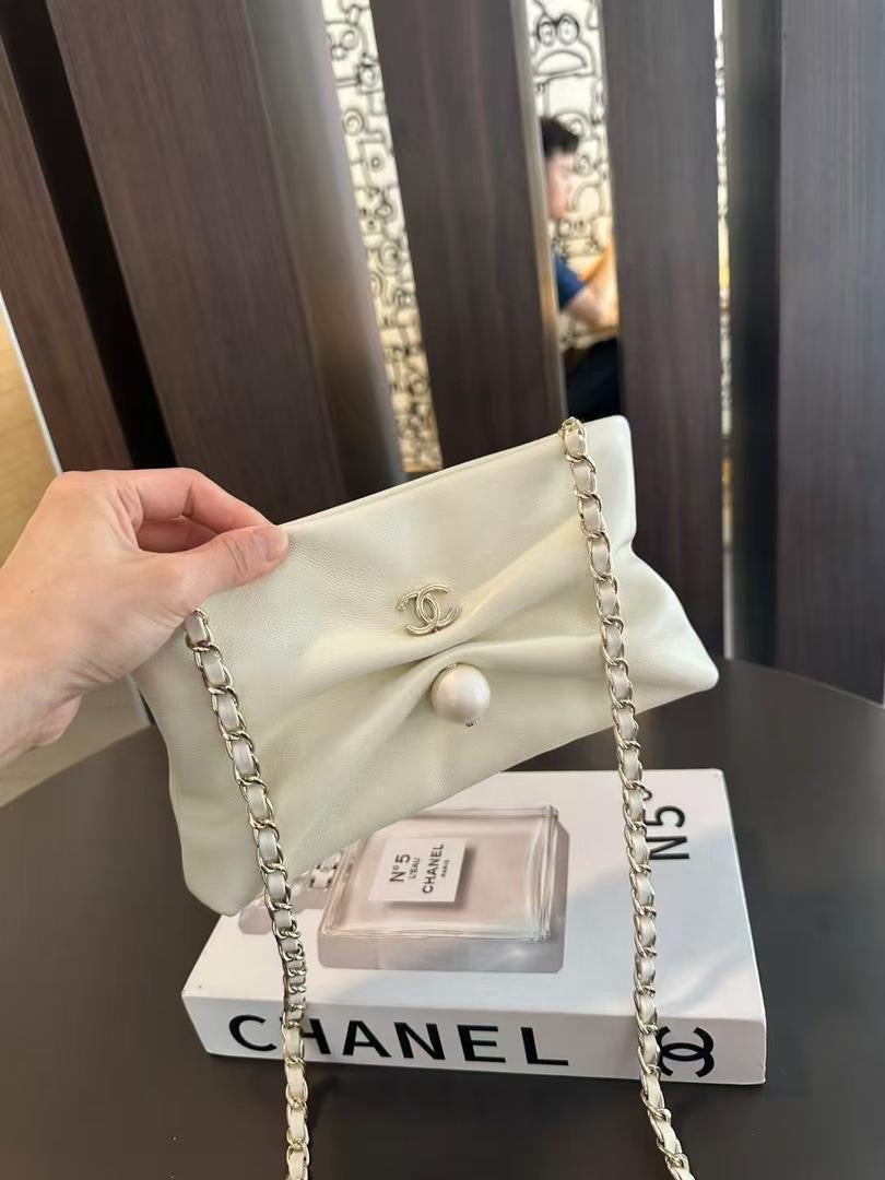 Chanel bag - clutch