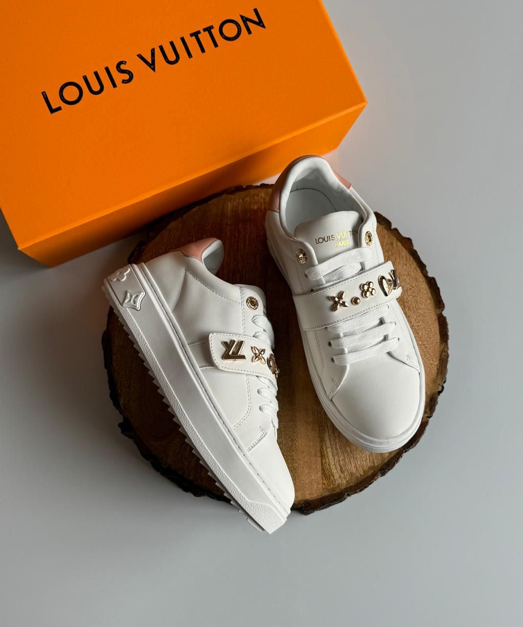 Lv sneakers