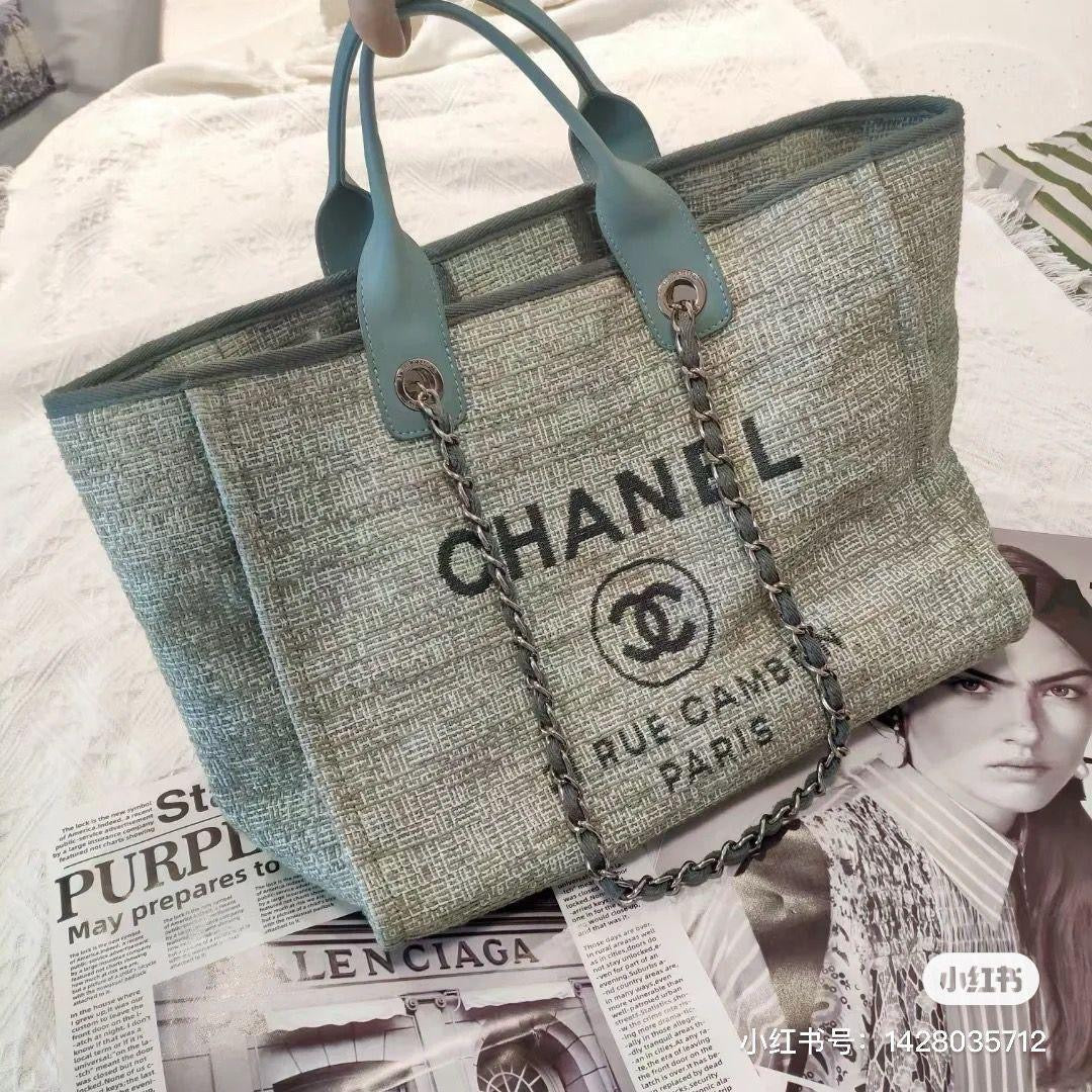 Chanel bag tote