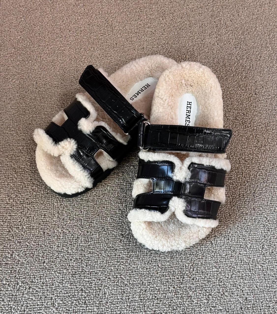 Hermes slippers chypre with fur