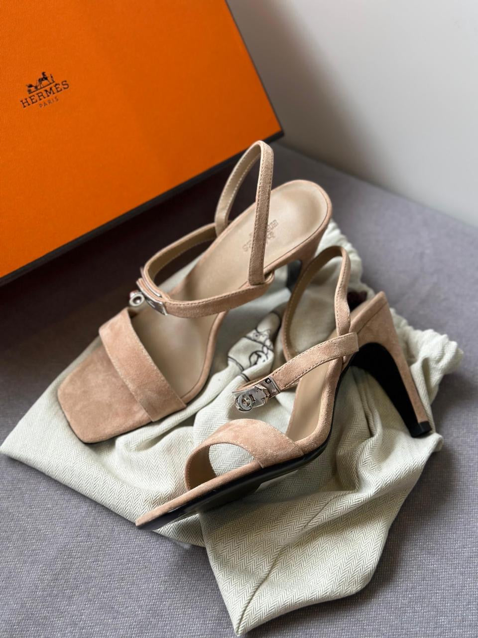 Hermes sandals heels