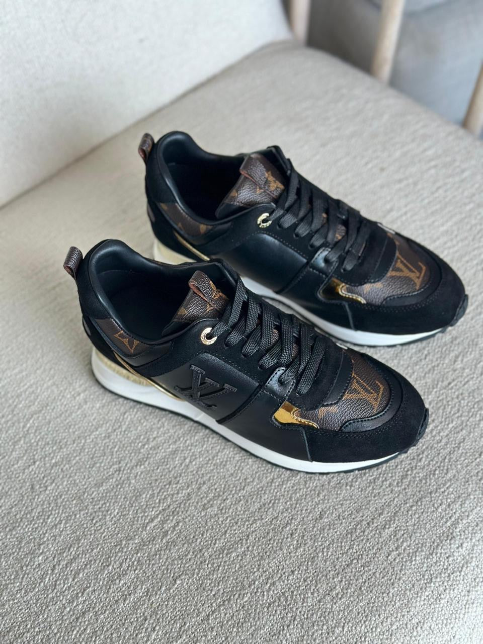 Lv sneakers