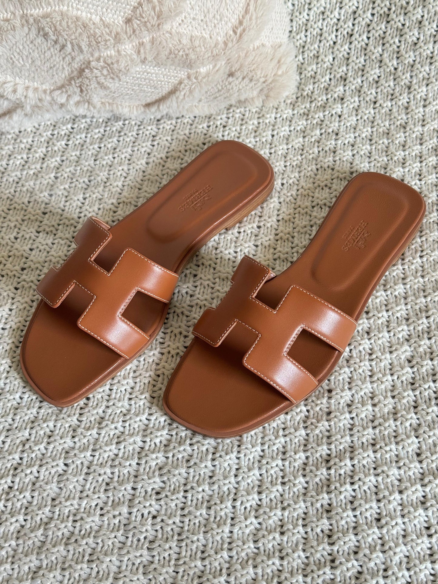 Hermes slippers - brown