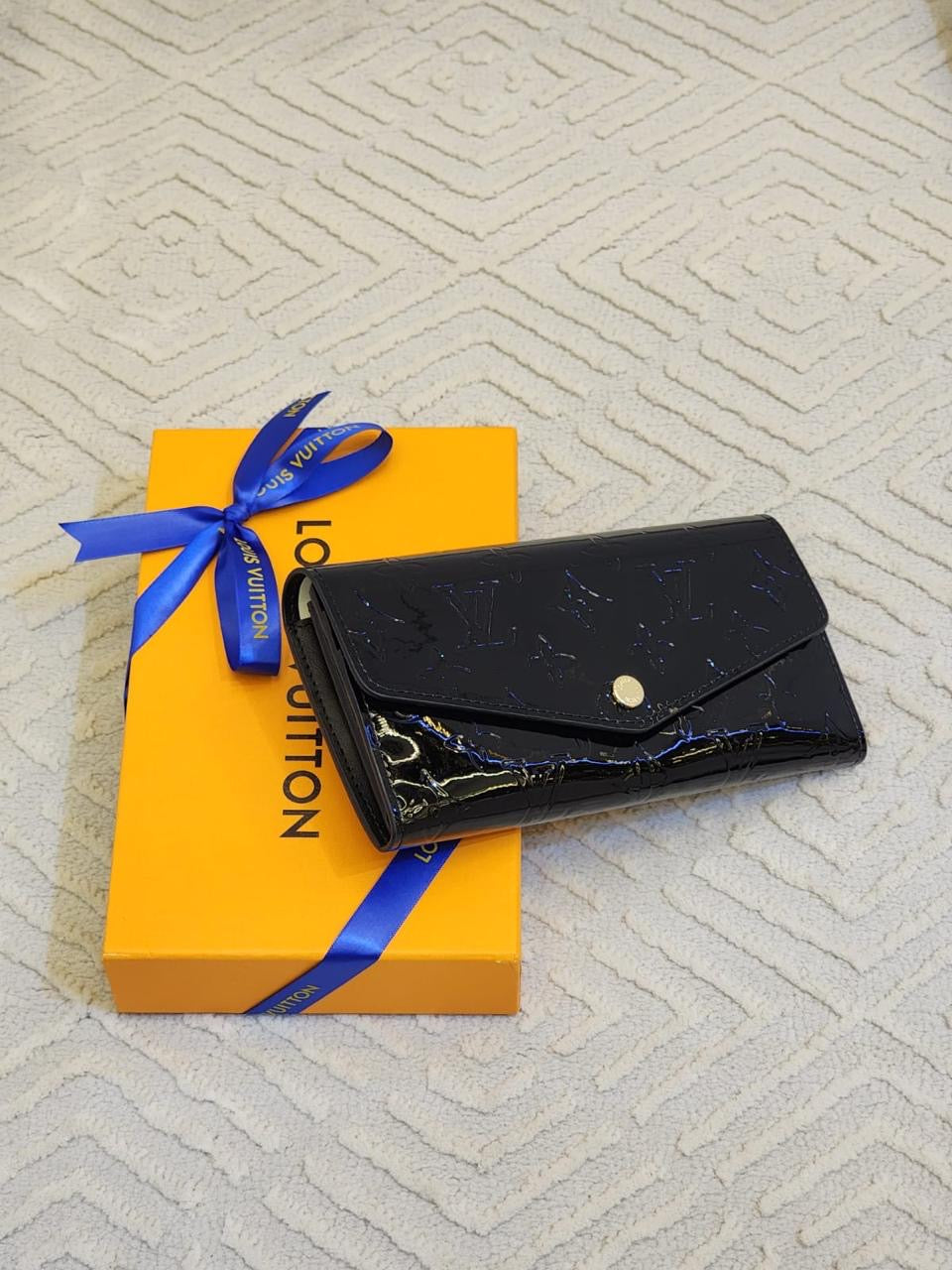 Lv wallet