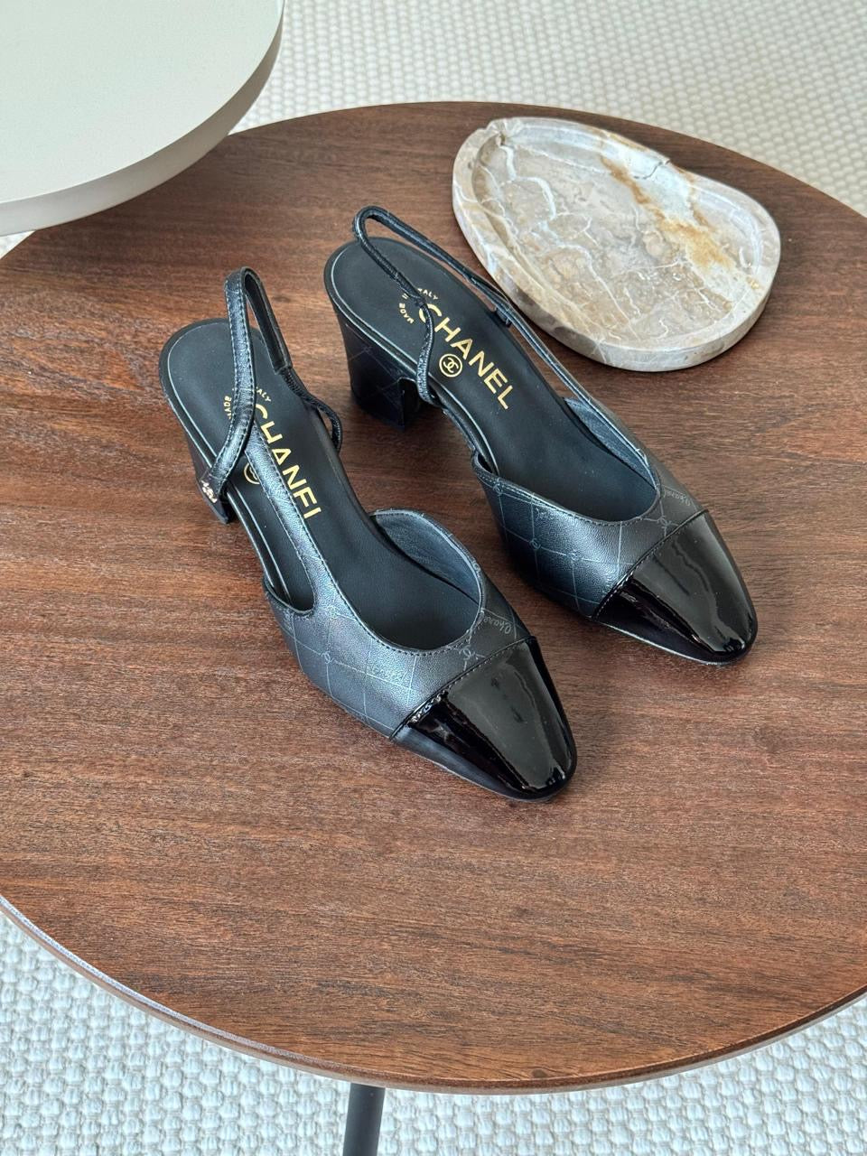 Chanel heels black - low - medium heels