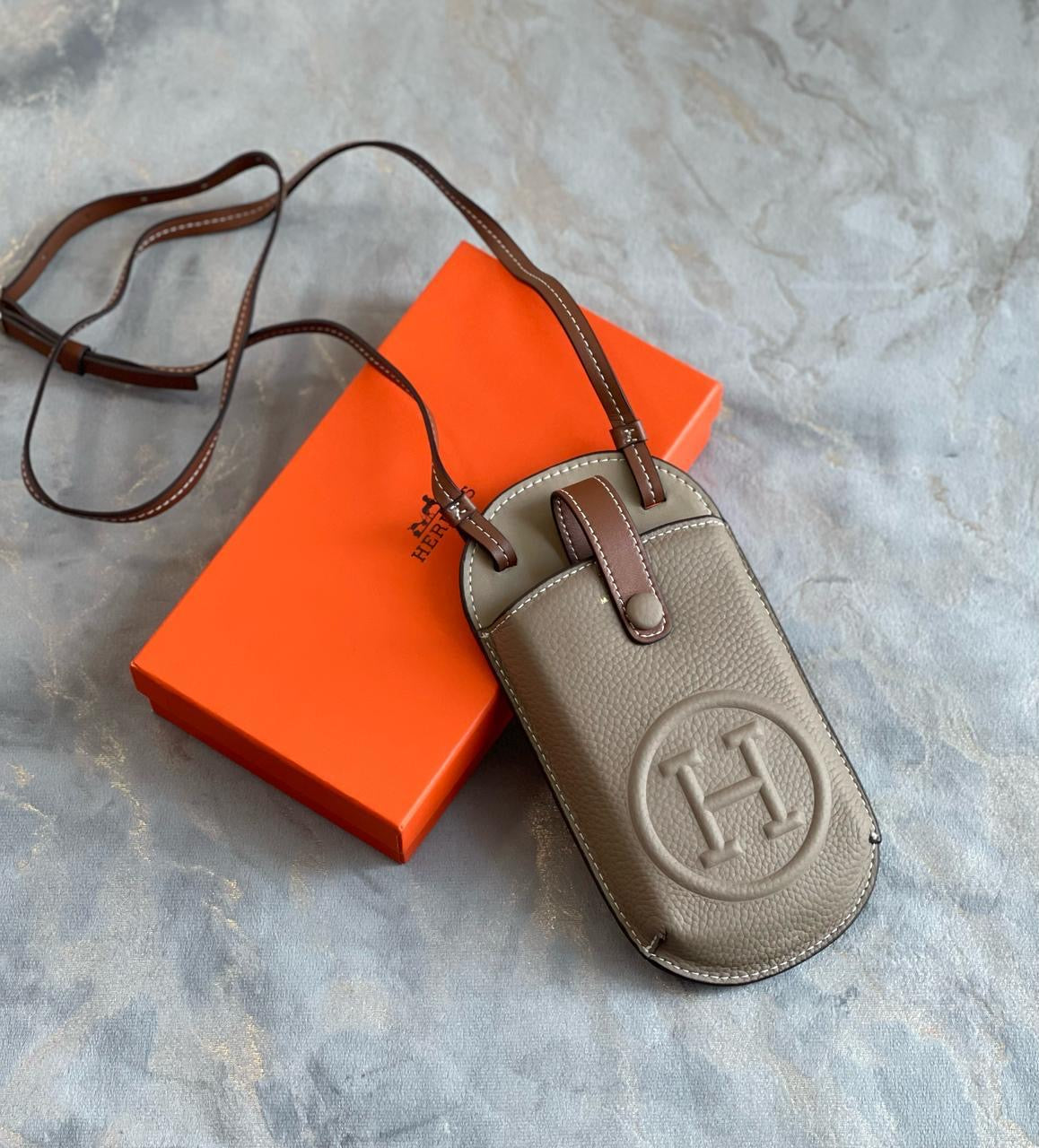 Hermes wallet - phone holder