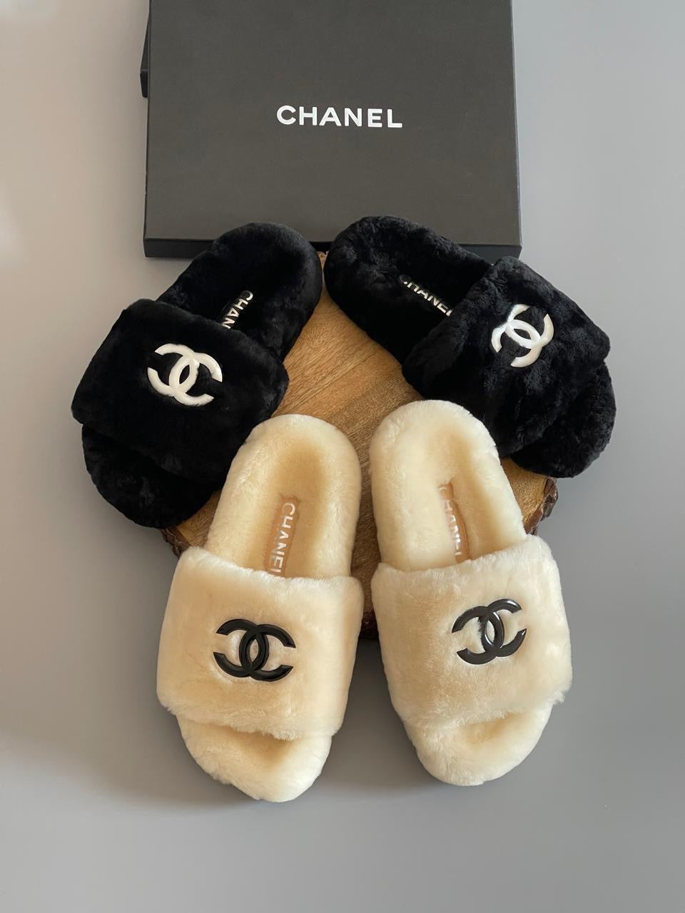 Chanel slippers with fur