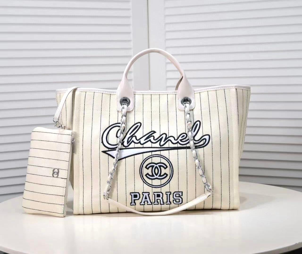 Chanel bag tote