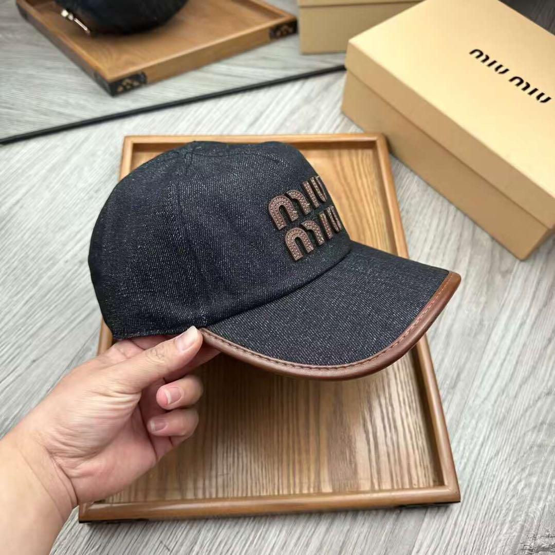 Miu miu cap