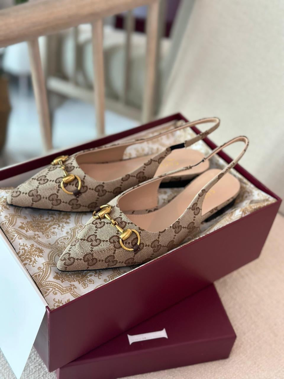 Gucci heels - flat
