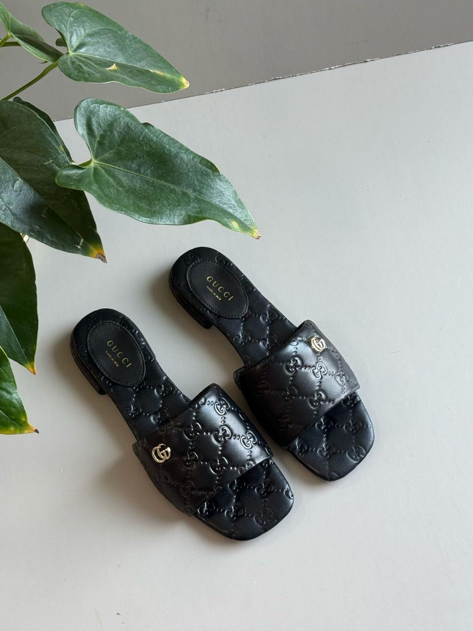 Gucci slippers